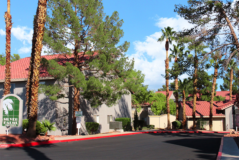 Silver Palms community advantages image. This community advantages can be viewed in person at the Silver Palms Apartments, so make a reservation and stop in today.